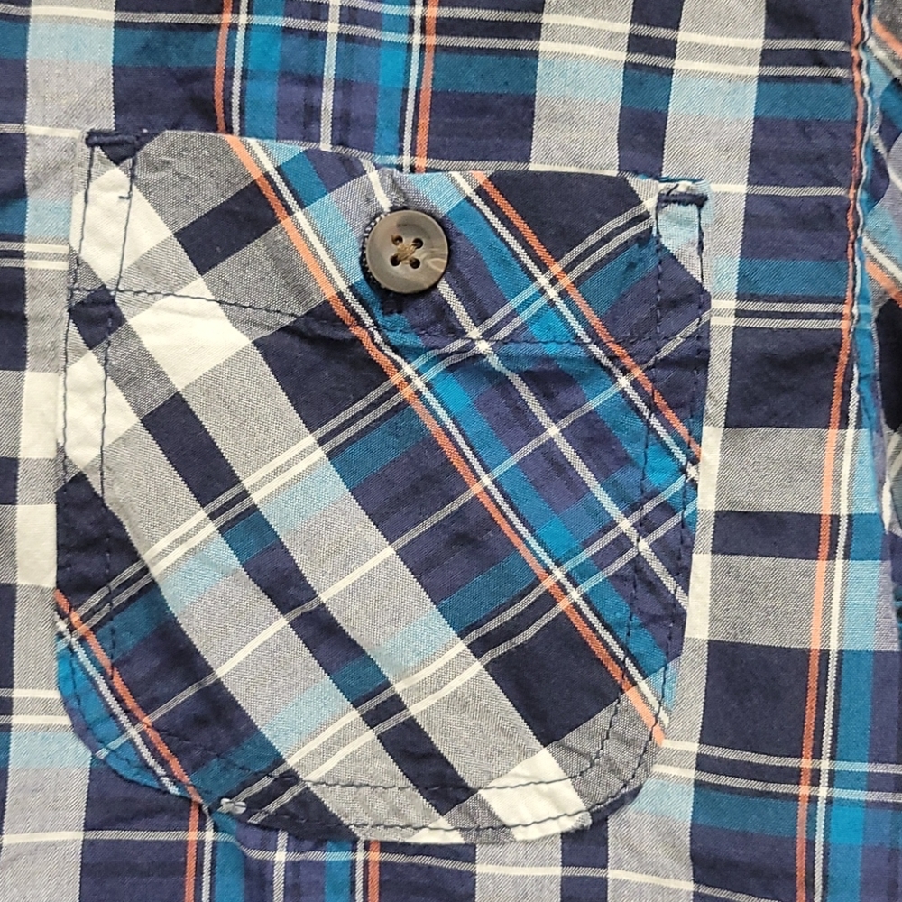 Button down shirt - Picture 3 of 4